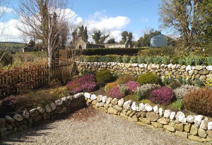 Macreddin Rock Bed & Breakfast