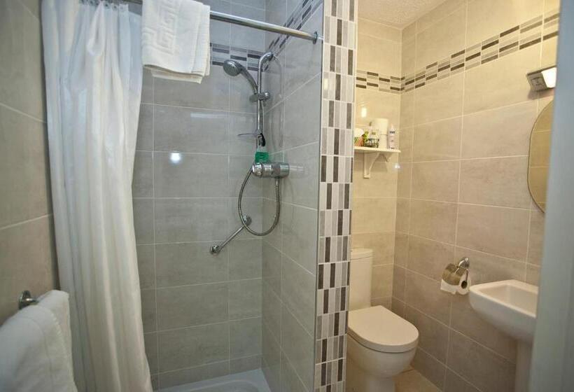 Avalon House B&b
