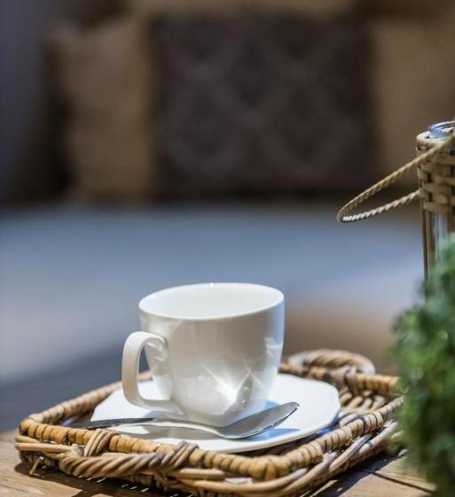 تختخواب و صبحانه Casa Cosi, Tourist & Business Suites & Flats With Reserved Parking, Private Sauna Available