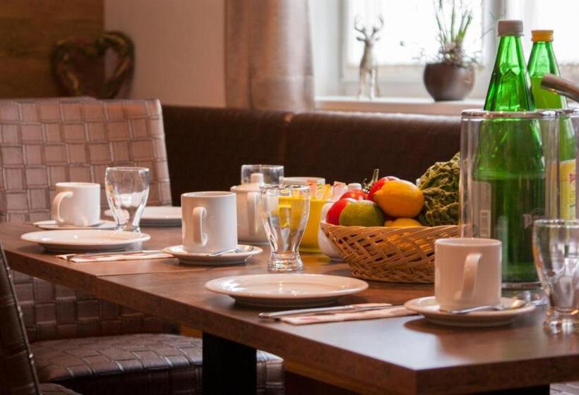 تختخواب و صبحانه Aparthotel Bergtraum