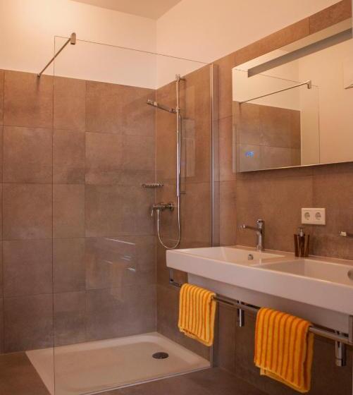 تختخواب و صبحانه Aparthotel Bergtraum