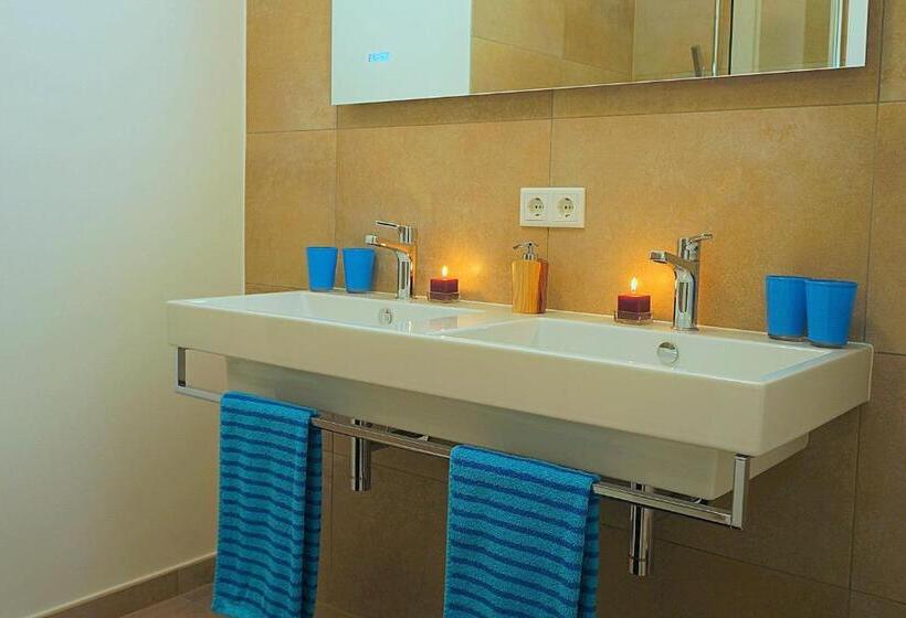 تختخواب و صبحانه Aparthotel Bergtraum