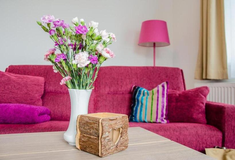 تختخواب و صبحانه Aparthotel Bergtraum