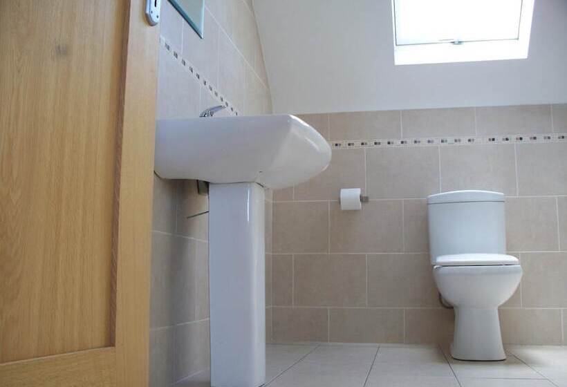 تختخواب و صبحانه Blackberry Lodge Accommodation