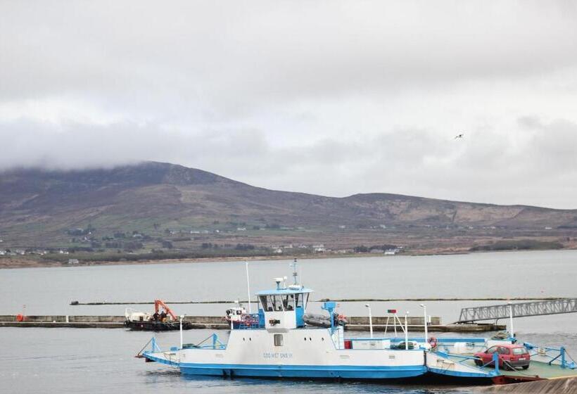 مبيت وإفطار Royal Valentia