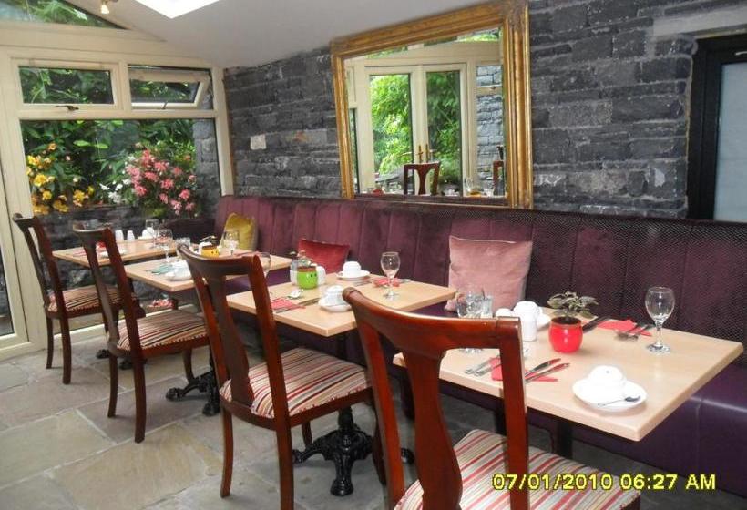 تختخواب و صبحانه Shandon Bells Guest House