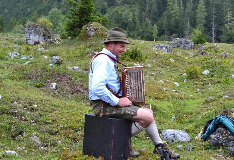 هتل Alpenrose Mühlbach Am Hochkönig