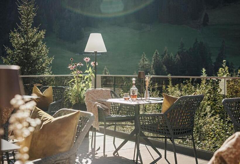 Отель Bergkristall Zillertal   Adults Only 16 Years Plus
