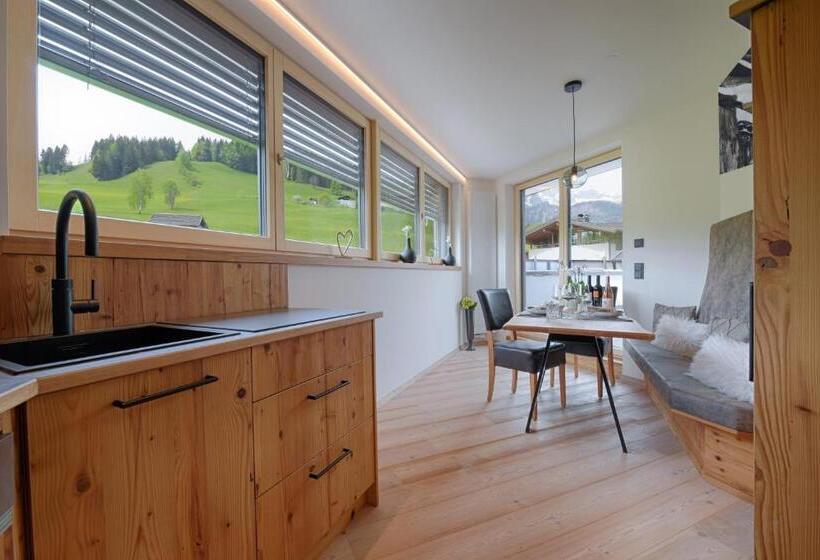 ホテル Und Alpen Apartments Mit Sauna   Bürglhöh