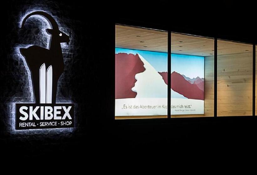 هتل Garni Sursilva