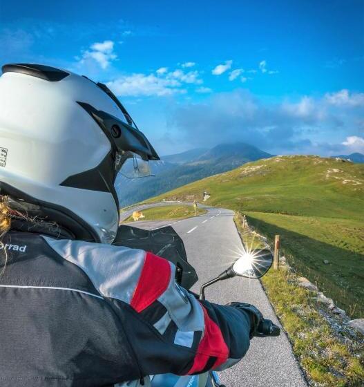 ホテル Grizzly Sport & Motorrad Resort