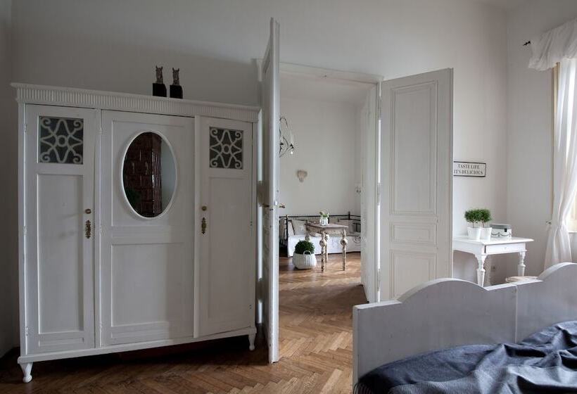 هتل Schlossvilla Miralago