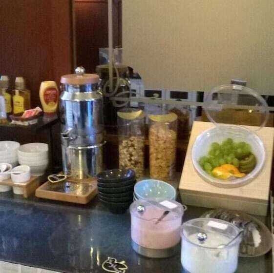 هتل Tropicana