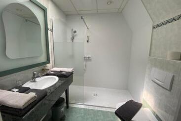 هتل Vakantiecentrum Zeelinde