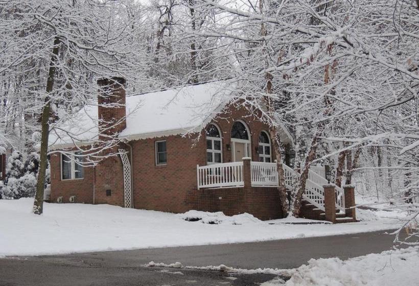 호텔 Donna's Premier Lodging