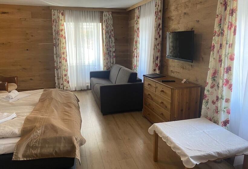 Отель Landgasthof Stranachwirt