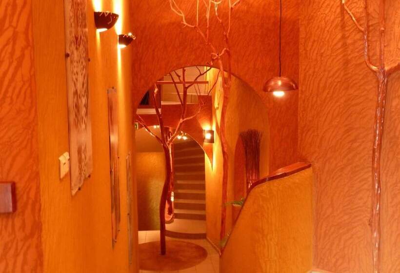 هتل Kactus Lodge