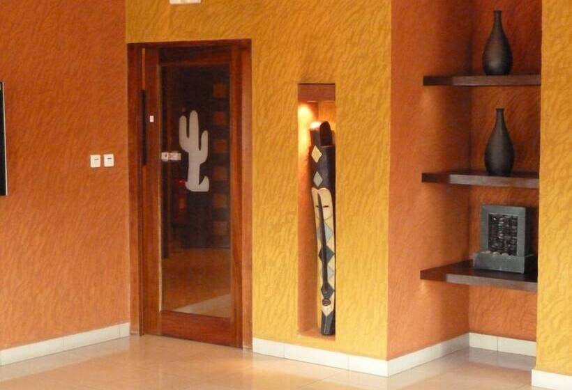 هتل Kactus Lodge