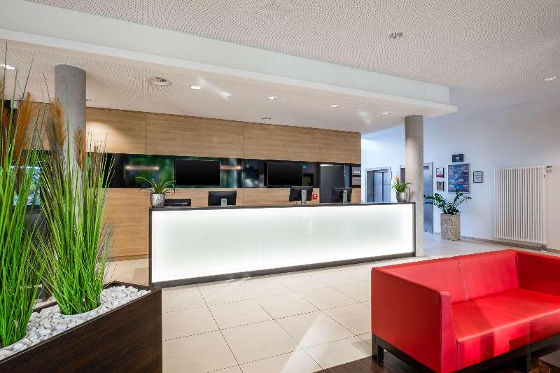 هتل Premier Inn Hannover City University