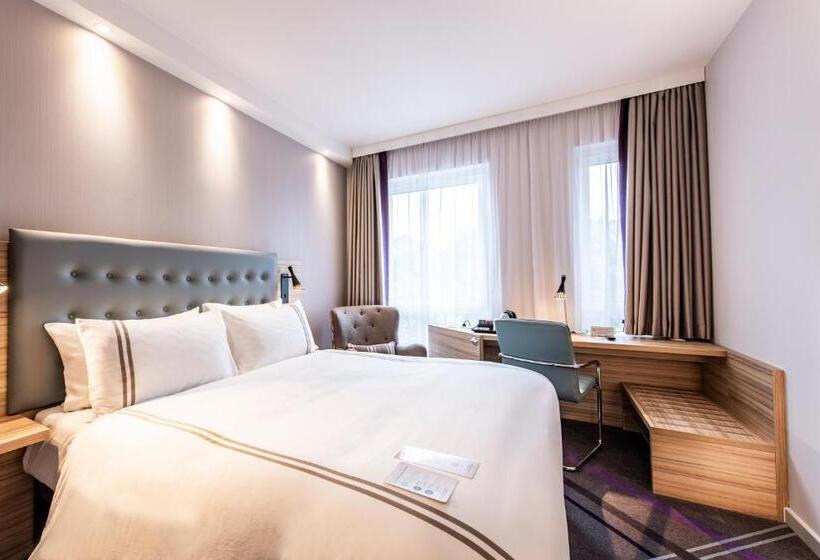 هتل Premier Inn Hannover City University