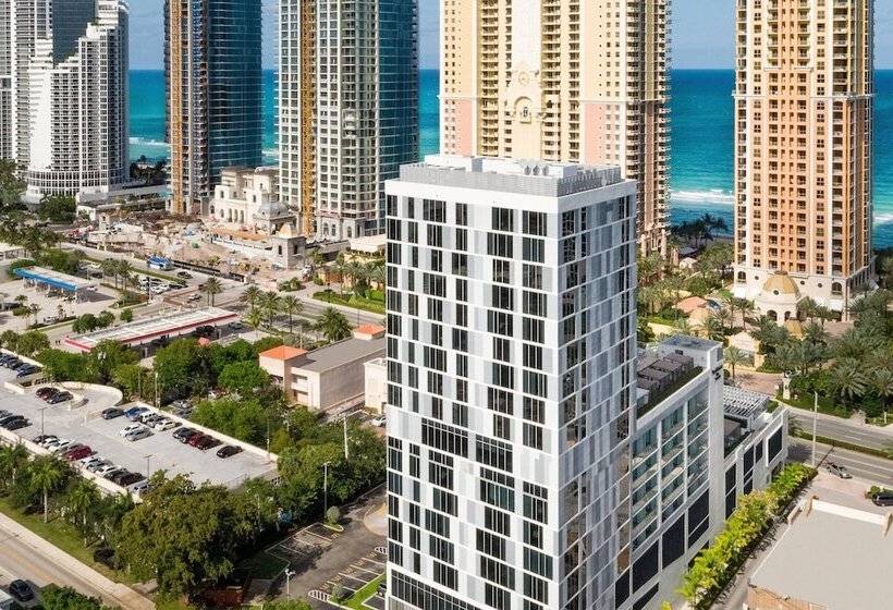هتل Residence Inn Miami Sunny Isles Beach