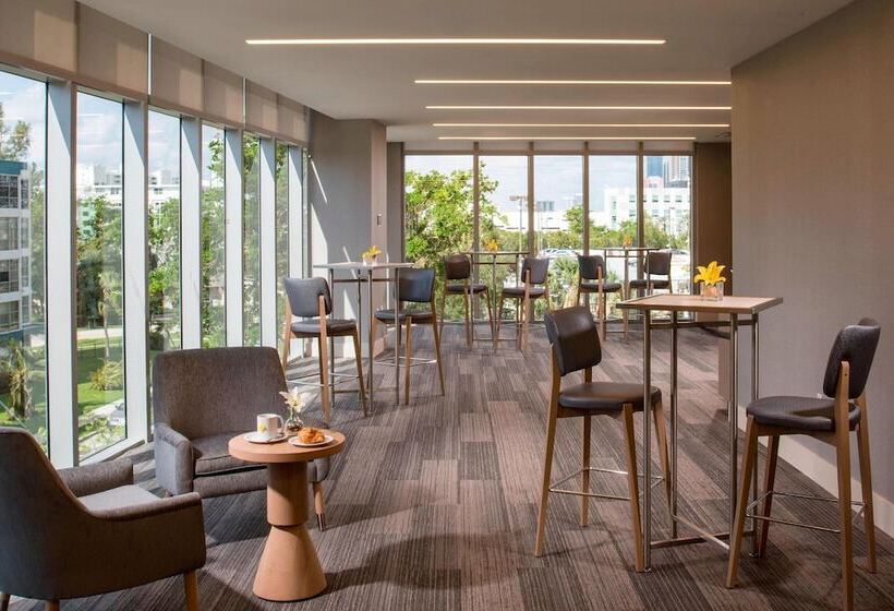 هتل Residence Inn Miami Sunny Isles Beach
