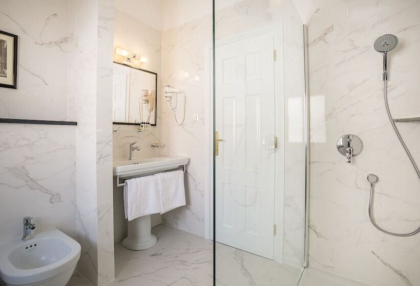 هتل Splendida Palace