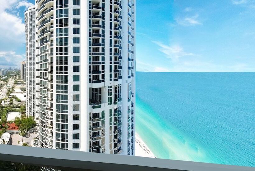 בית מלון כפרי Private Ocean Condos At Trump Sunny Isles