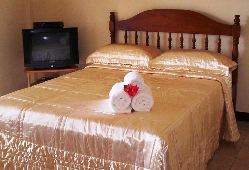 هتل The Relax Inn