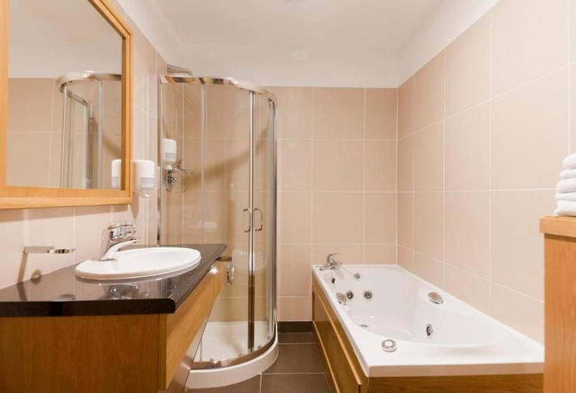 فندق Upton Court