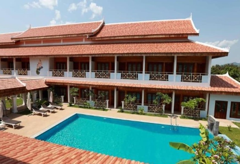 בית מלון כפרי Vansana Luang Prabang