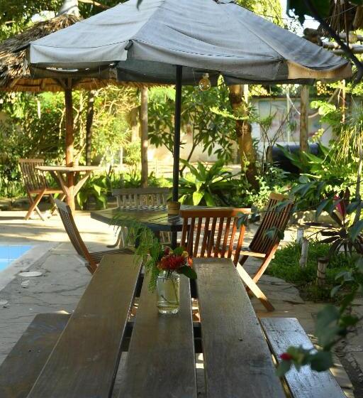 هاستل Tulia House Backpackers