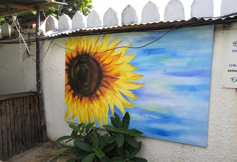 هاستل Tulia House Backpackers
