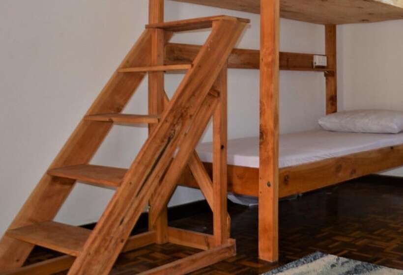 هاستل Tulia House Backpackers