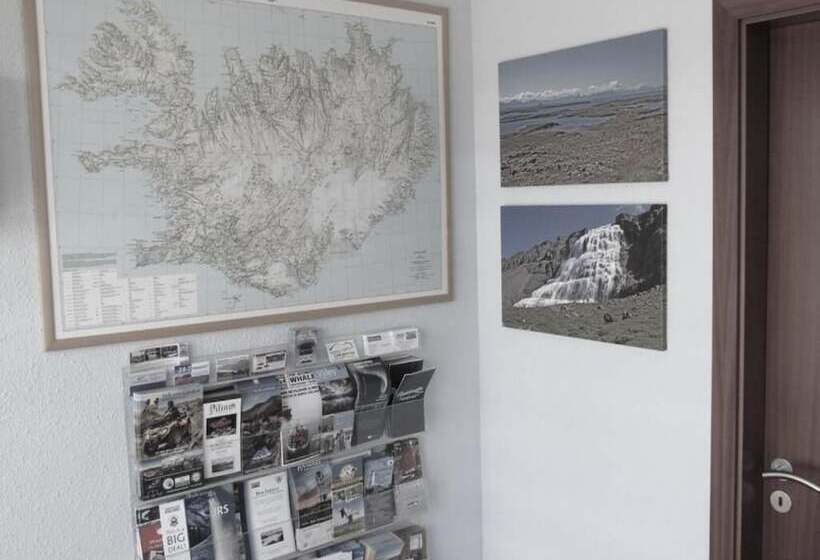 B&b Guesthouse   Bed And Breakfast Keflavik Centre