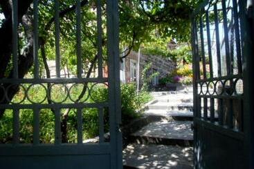 B&b Ruzan