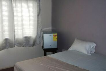 تختخواب و صبحانه Eden Lodge