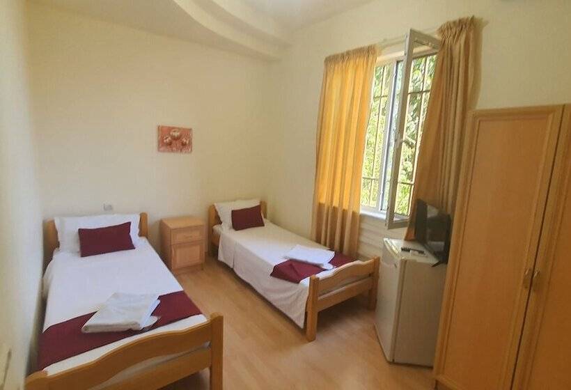 تختخواب و صبحانه Kesabella Touristic House