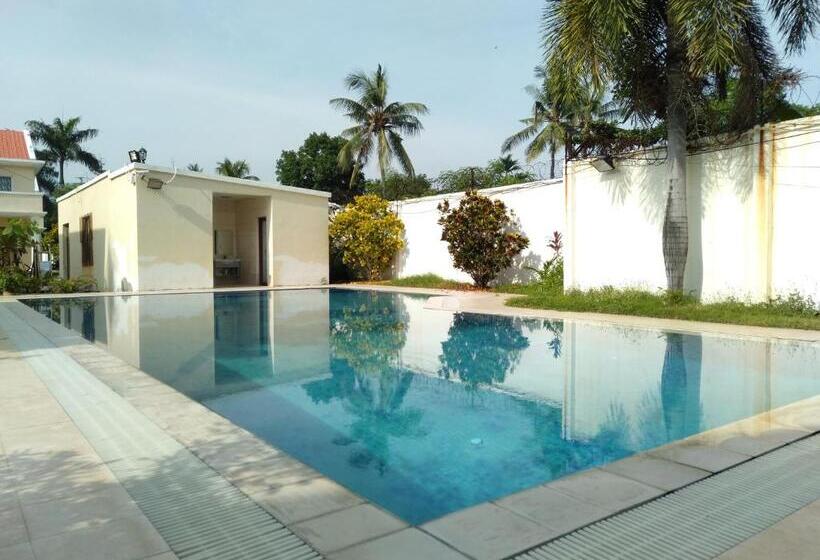 هتل Beach Garden