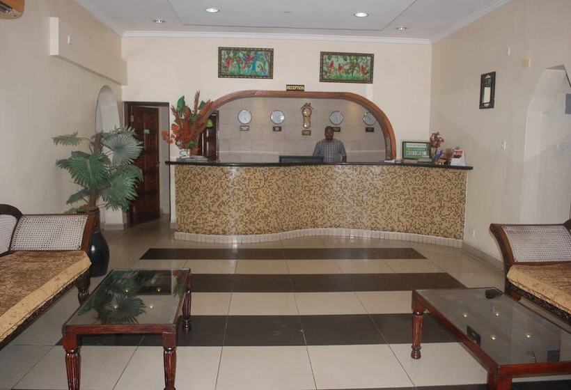 هتل Regency Park