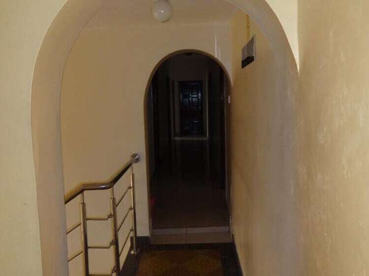 هتل Regency Park
