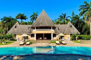 Sunset Villa Boutique Resort