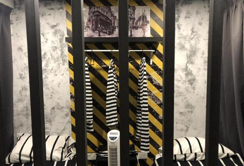 هاستل Escapade Prison Suites Petaling Jaya