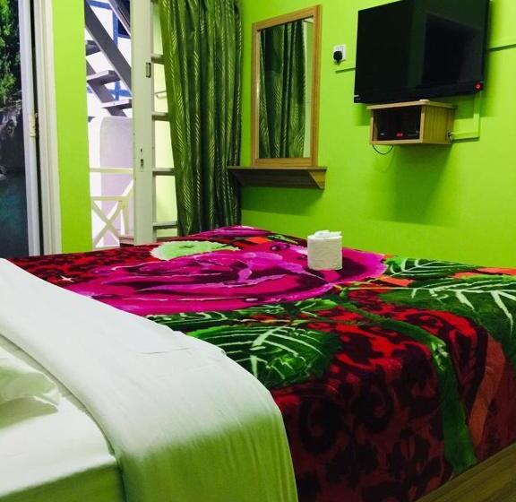 تختخواب و صبحانه Rose Haven Hotel No63b