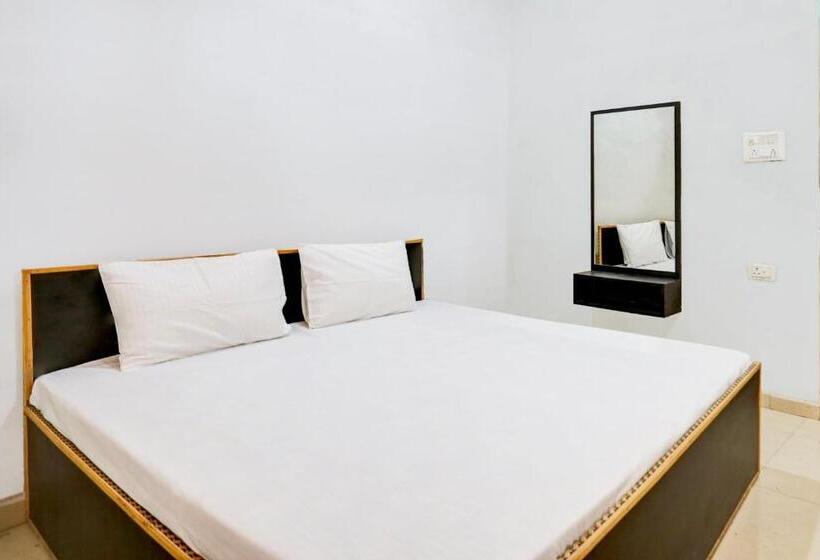 בית מלון כפרי Oyo Muchhad 75