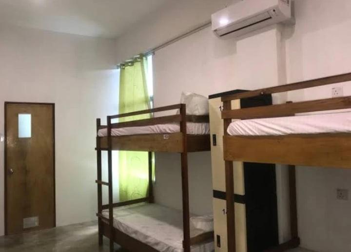 هتل Spot On 90808 Night Stayin2