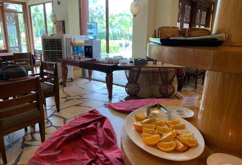 منتجع The Lagoon Water Chalet