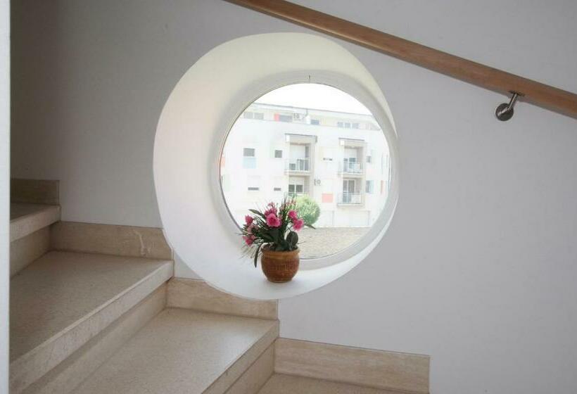 تختخواب و صبحانه Fehér Hajó Panzió és Vendéglő