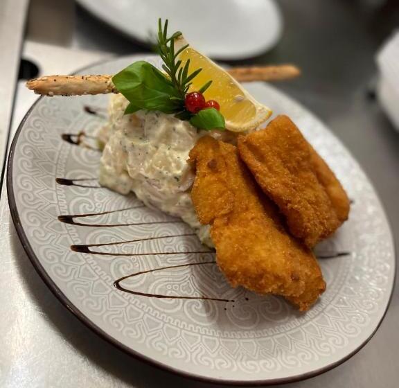 تختخواب و صبحانه Malom Club Panzió