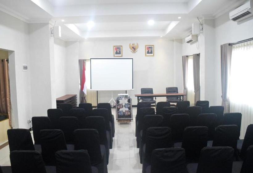 هتل Cabin  Sutomo